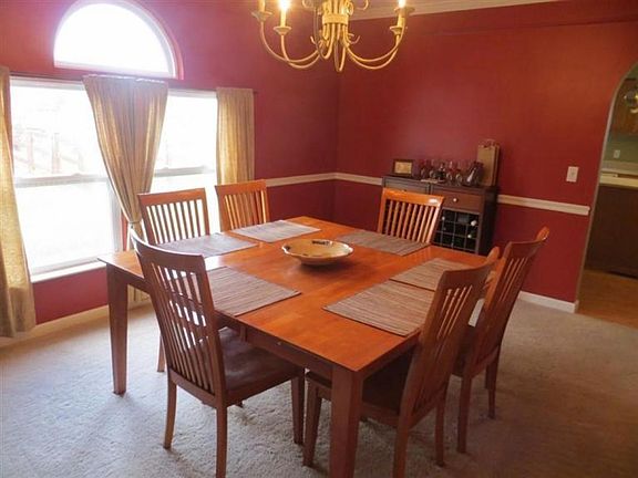 3rd image of 5344 Meadow Breeze Dr