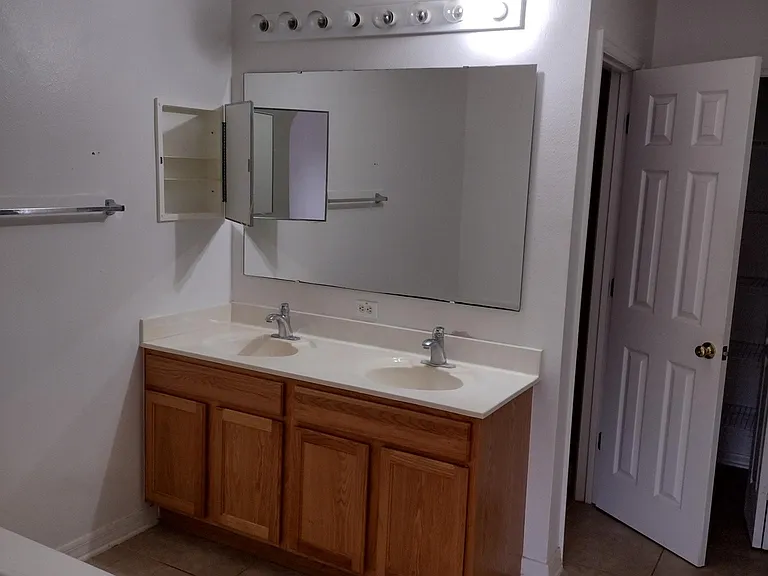 334 Lake Shepard Dr — Photo 16