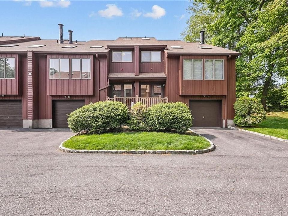1st image of 16 Braemar Court