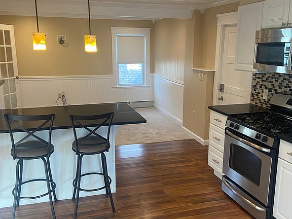 2nd image of 16 Thompson Avenue # Second Floor