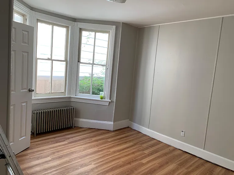 705 4th Ave #1 — Photo 3