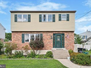 610 Milmont Ave, Milmont Park, PA 19033