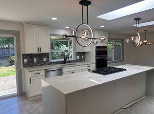 8809 56th Pl W, Mukilteo, WA 98275