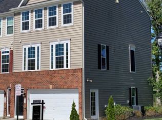 102 Landing Dr, Fredericksburg, VA 22405