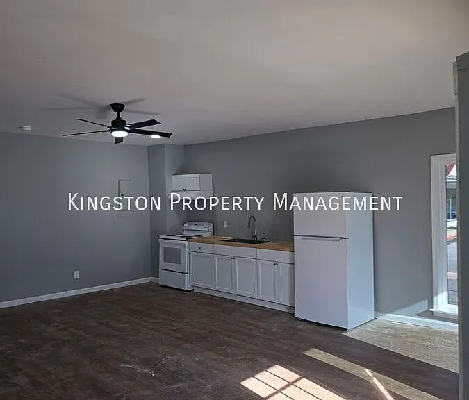 930 Holmes St #101 — Photo 3