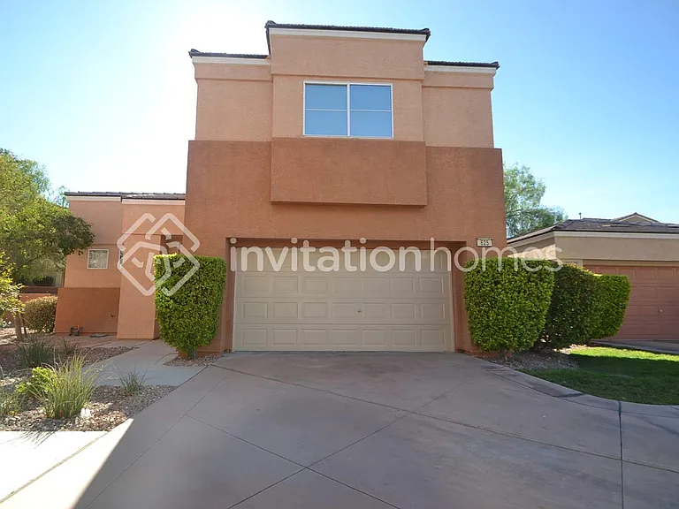 625 Blue Yucca St — Photo 1