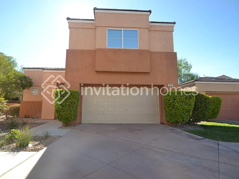 625 Blue Yucca St