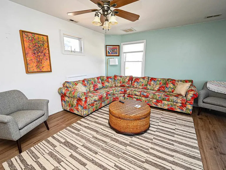 214 Sunray Rd — Photo 12