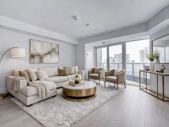 585 Bloor St E #2722, Toronto, ON M4W 0B3