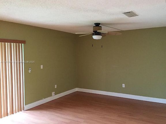 3rd image of 9365 Fontainebleau Blvd APT E225