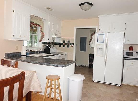 5th image of 4500 Woodstream Dr