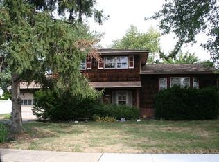 50 Richards Dr, Parlin, NJ 08859