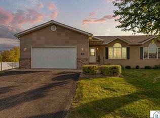 353 Gull Path, Mankato, MN 56001