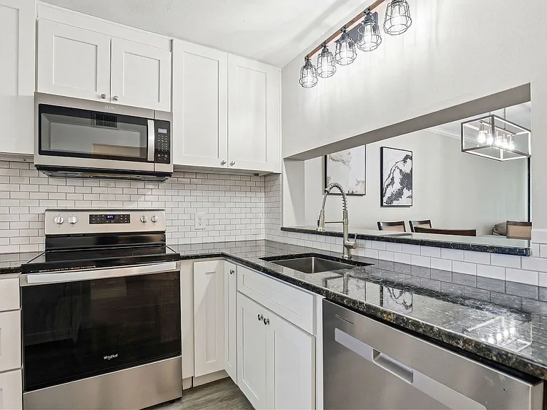 2424 W Tampa Bay Blvd #M404 — Photo 3