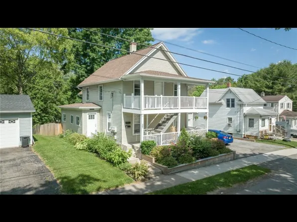 27 Park St #Top, Fairport, NY 14450