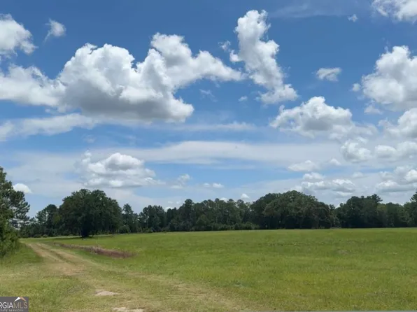 35 Wells Rd, Hinesville, GA 31313