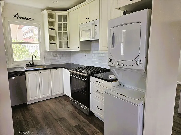 501 Avenue B #C — Photo 7