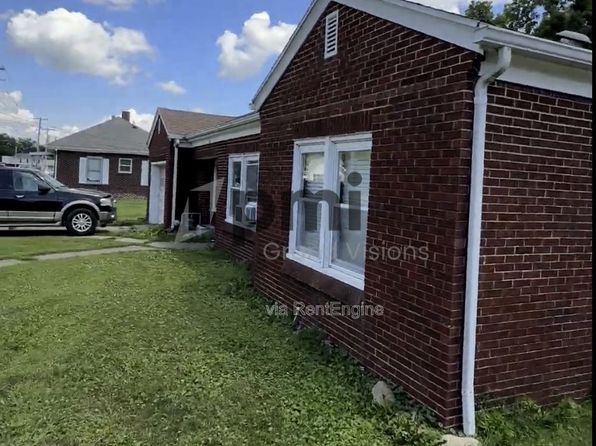 216 Andrew St