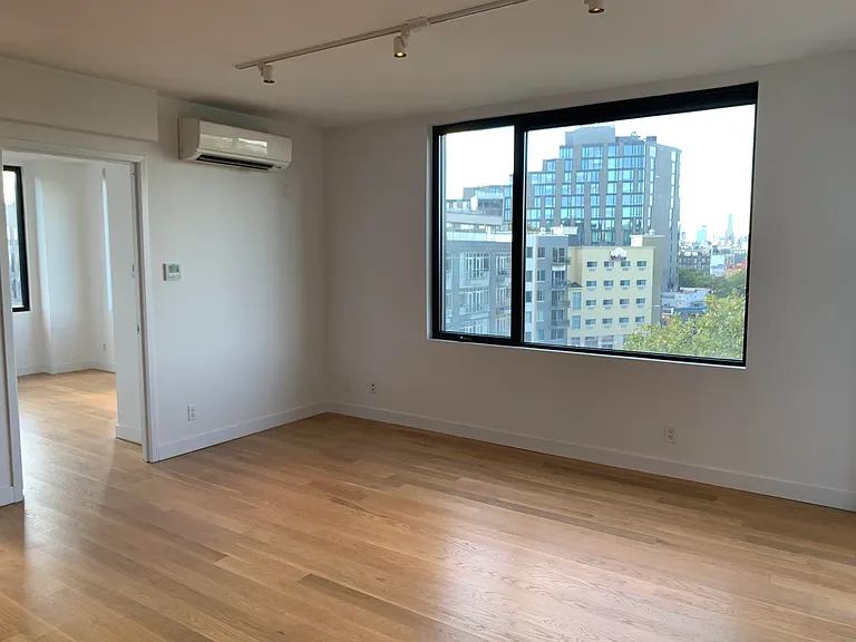 100 Ainslie St #6C — Photo 2