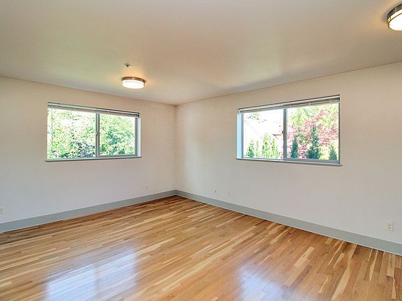 5th image of 5010 N Maryland Ave #10