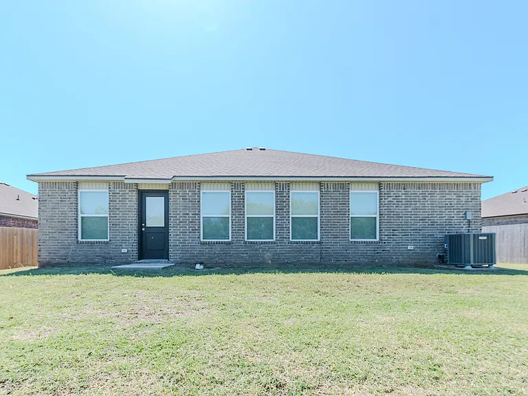 755 Foxtail Dr — Photo 30