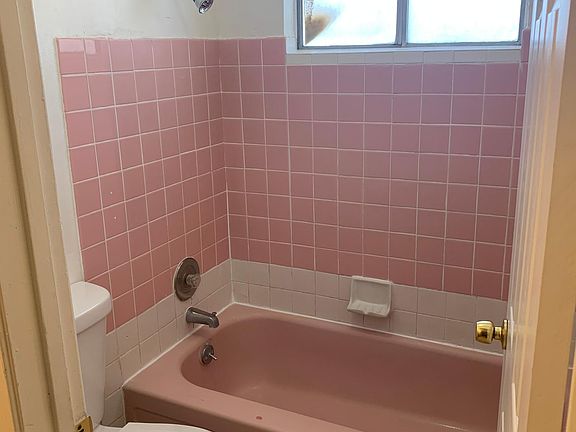 2nd image of 929 Carro Dr APT 2