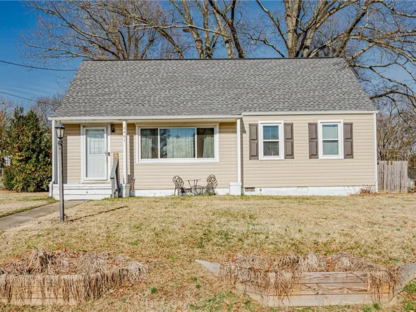 3401 Ivor St, Hopewell, VA 23860