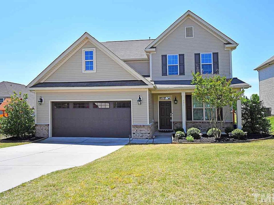 1st image of 303 Vintage Holly Dr