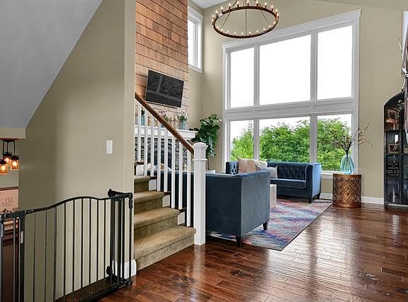 5th image of 8453 Stone Ledge Dr