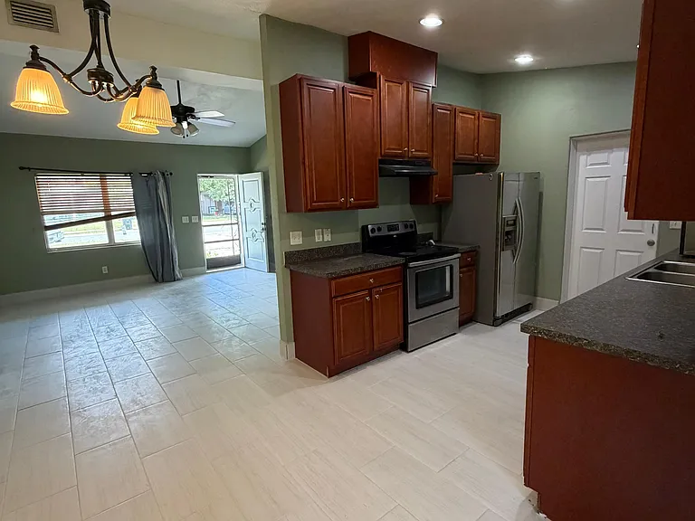 5306 Satel Dr — Photo 10