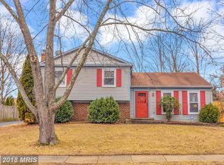 535 Merlins Ln, Herndon, VA 20170