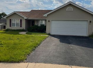 3041 Holiday Ct, Rockford, IL 61109
