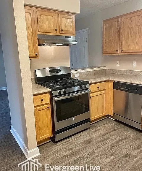 648 Carrier Dr — Photo 6