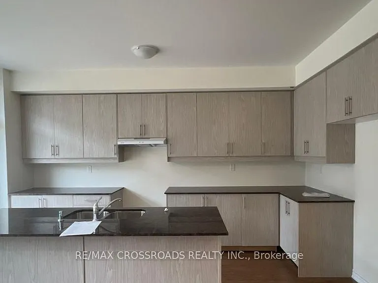 22 Blick Cres — Photo 7