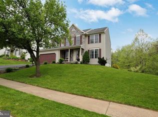 154 Valley Dr, Reading, PA 19606