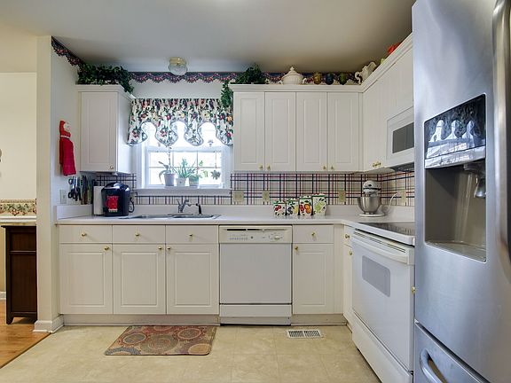 5th image of 103 Patton Ct