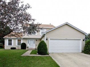 1190 Kingsdale Rd, Hoffman Estates, IL 60169