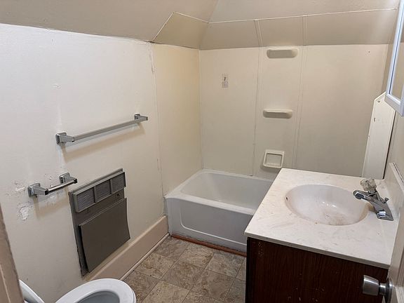 2nd image of 508 N 5th St APT 301