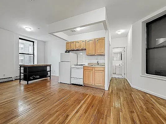 1st image of 181 E Houston St #3G