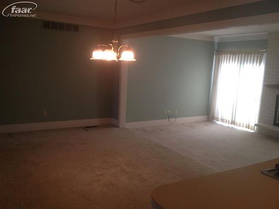 3rd image of 13047 Lockmoor Dr