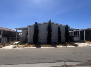 20843 Waalew Rd Spc C34, Apple Valley, CA 92307