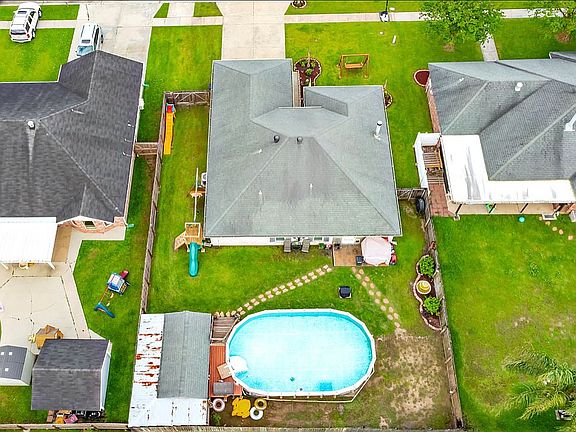 2nd image of 244 Windward Dr