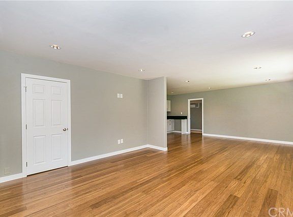 3rd image of 920 S Joy St