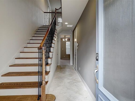 5th image of 3142 Pemberton Walk