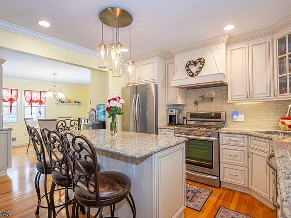 3rd image of 17 Iron Forge Rd