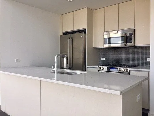 Rented by Bklyn Gold Leasing Office | media 22