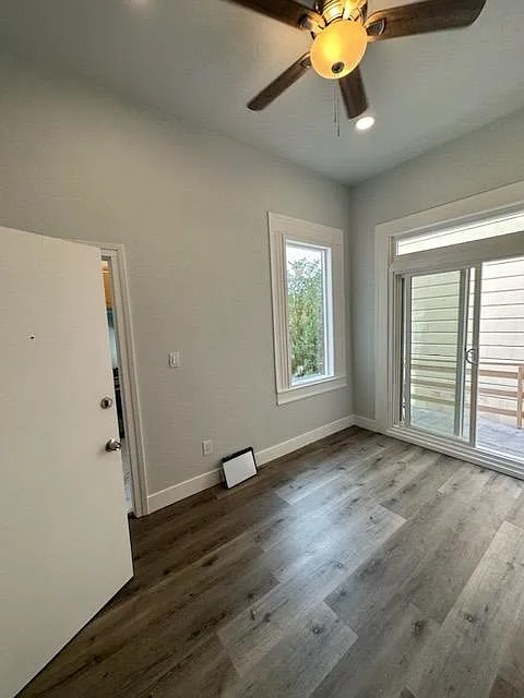 Studio, 350 sqft, $2,500 — Photo 3