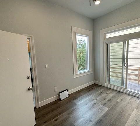 3rd image of 1320 Page St APT 3