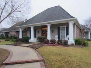 102 Shelburne Cir, Lafayette, LA 70508