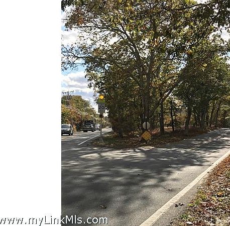 2nd image of 8 Indian Hill Rd